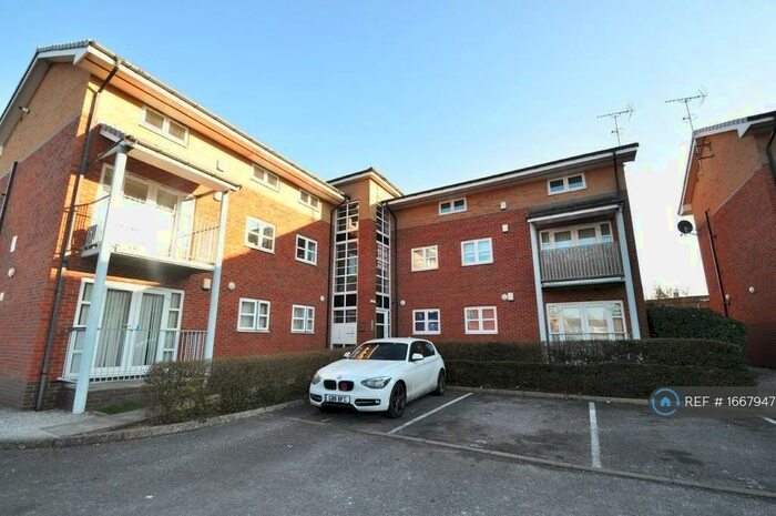 2 Bedroom Flat To Rent In Rossall Court, Wirral, CH46