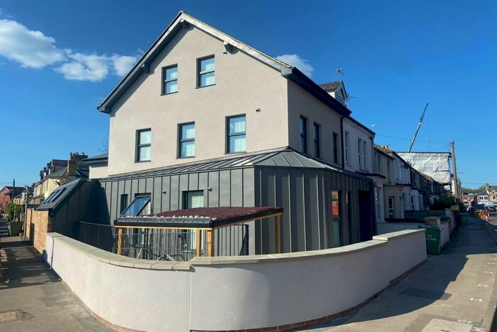 1 Bedroom Commercial Property To Rent In Room Bullingdon Road, Oxford, Oxford, OX4