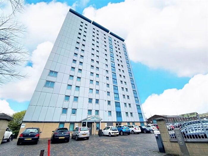 2 Bedroom Flat To Rent In Gomer Street, Willenhall, WV13