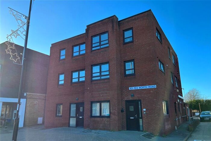 1 Bedroom Flat To Rent In North Road, Lancing, West Sussex, BN15