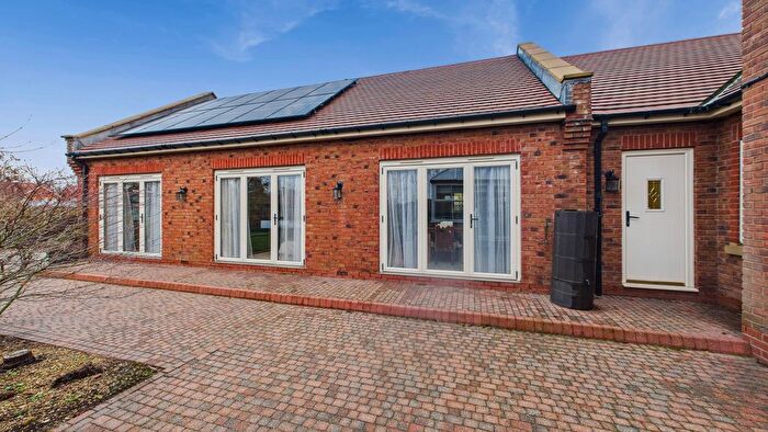 1 Bedroom Flat To Rent In Pinfold Lane, Moss, Doncaster, South Yorkshire, DN6