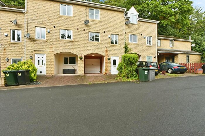2 Bedroom Town House For Sale In Baildon Wood Court, Baildon, Shipley, West Yorkshire, BD17