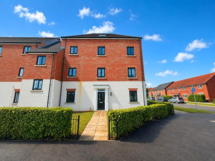 2 Bedroom Flat To Rent In London Road, Corby, NN17
