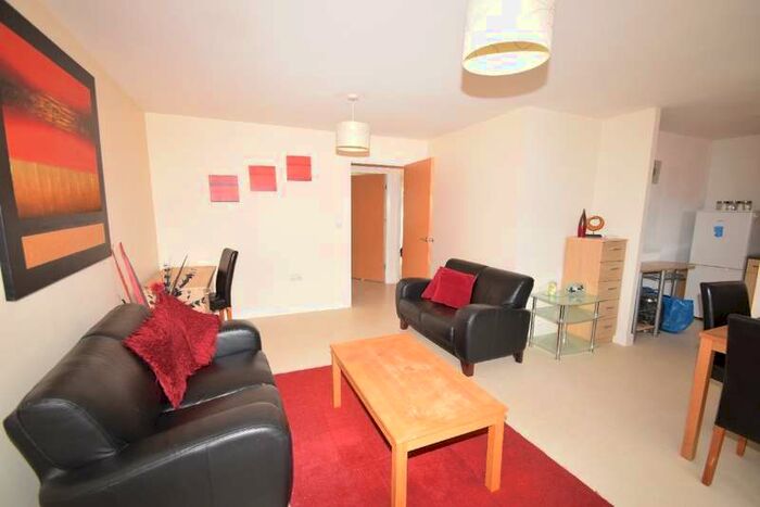 2 Bedroom Flat To Rent In Holman Court, , Ipswich, IP2