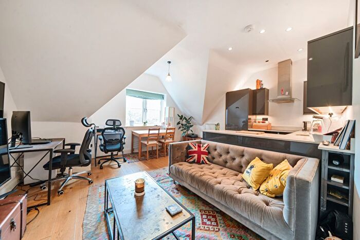1 Bedroom Flat To Rent In Creffield Road, Ealing, W5