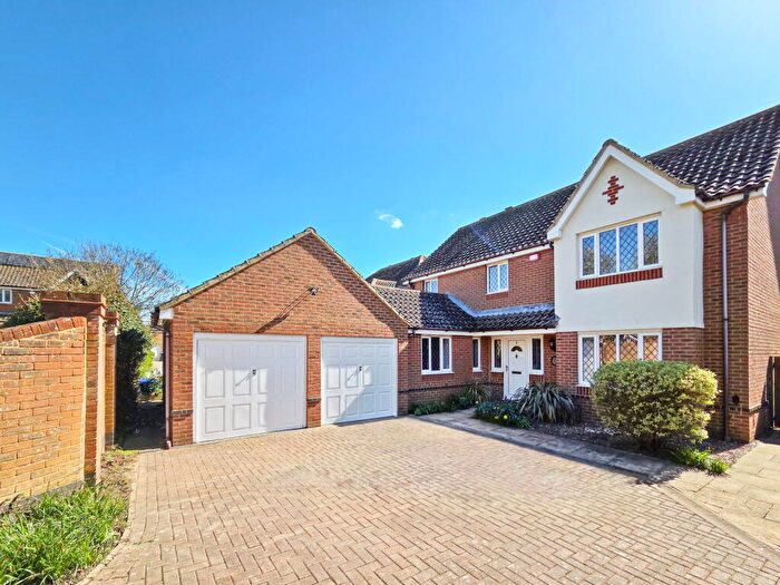 4 Bedroom Detached House For Sale In Oakland Court, Ramsgate, CT12