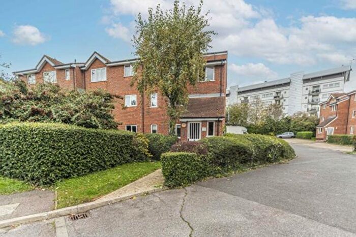 1 Bedroom Flat To Rent In Green Pond Close, London, E17