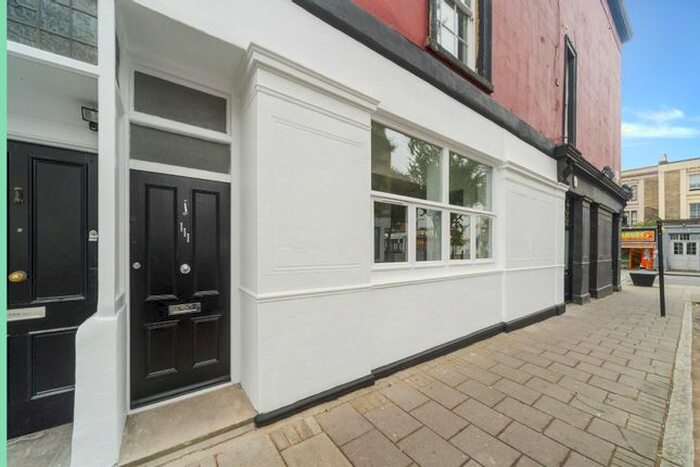 4 Bedroom Flat To Rent In Bridgeman Road, London, N1