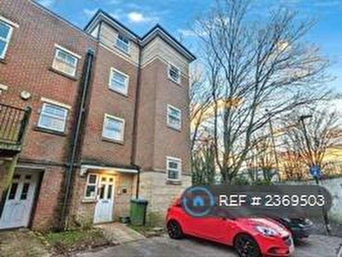 2 Bedroom Flat To Rent In Craven Street, Southampton, SO14