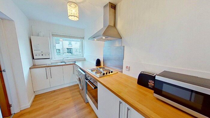 2 Bedroom Flat To Rent In Laburnum Walk, Aberdeen, AB16