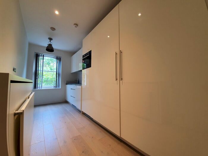 Studio To Rent In Beaufort Gardens, London, SW3