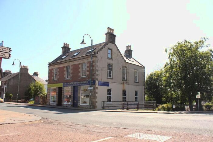 1 Bedroom Flat To Rent In High Street, Biggar, ML12