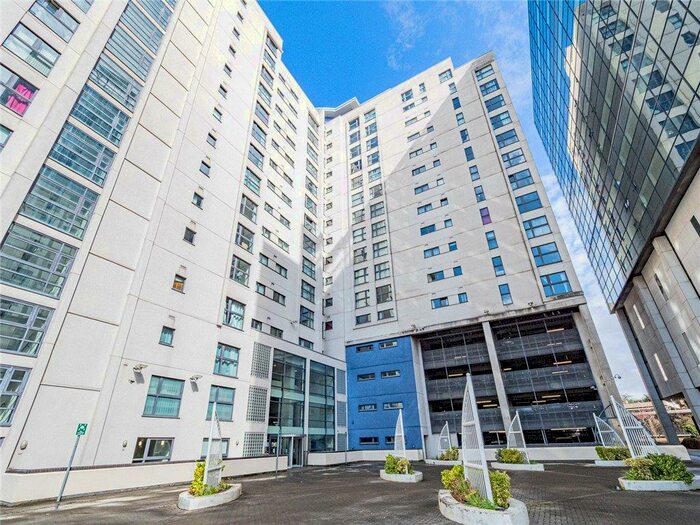 3 Bedroom Apartment To Rent In Landmark Place, CF10
