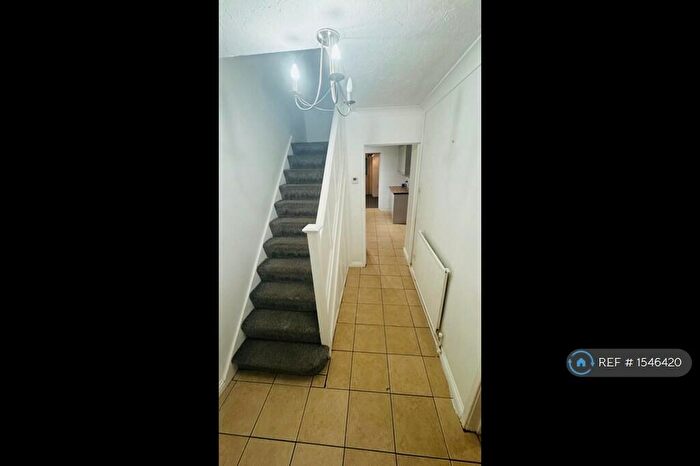 3 Bedroom Semi-Detached House To Rent In Fairway, Chatteris, PE16