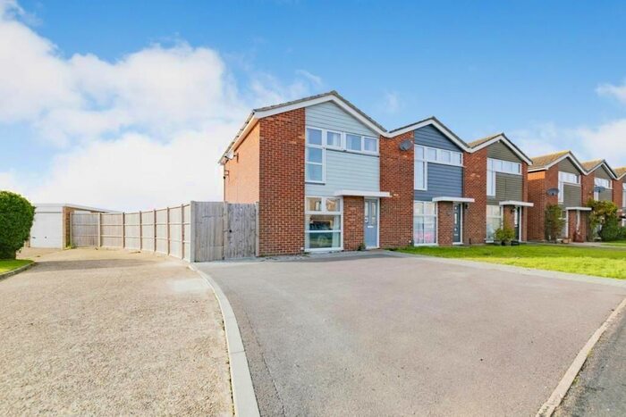 3 Bedroom End Of Terrace House To Rent In Gale Moor Avenue, Gosport, PO12