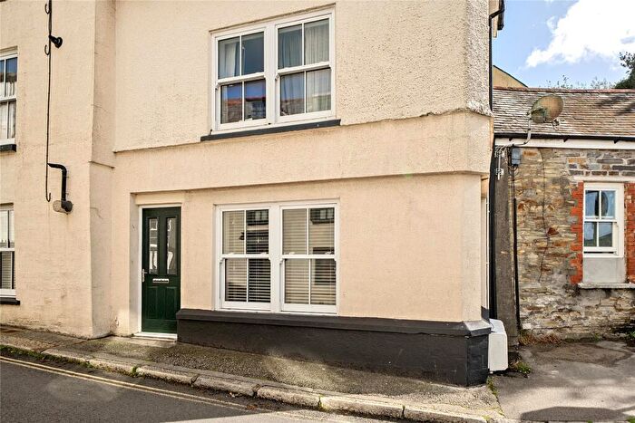 2 Bedroom Flat For Sale In Higher Lux Street, Liskeard, Cornwall, PL14