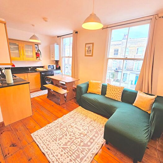 1 Bedroom Flat To Rent In Davenant Road, London, N19