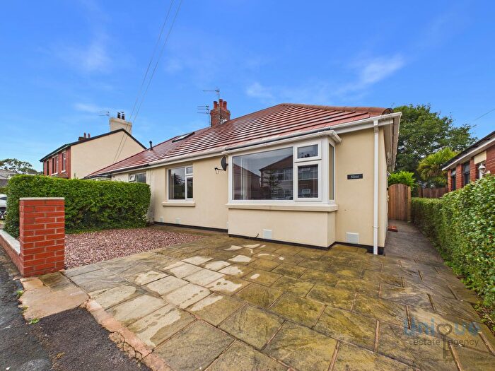 3 Bedroom Bungalow For Sale In Farnworth Road, Thornton-Cleveleys, FY5