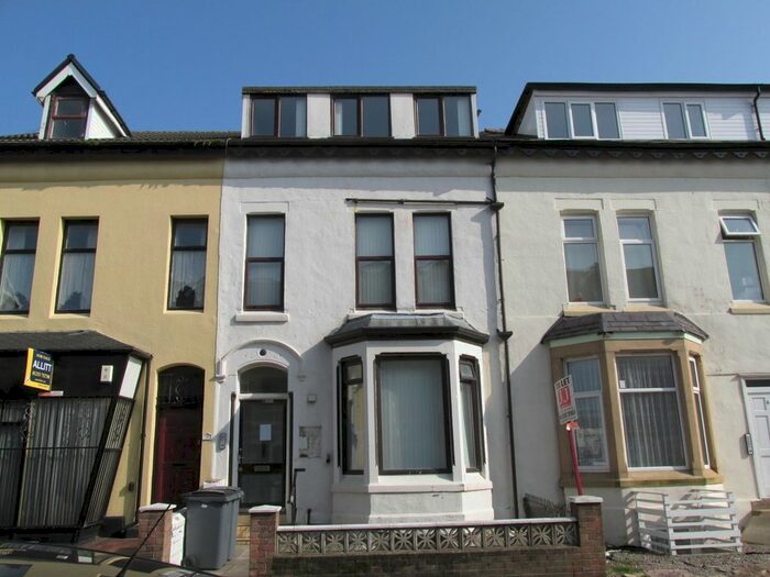 1 Bedroom Flat To Rent In Regent Road, Blackpool, FY1