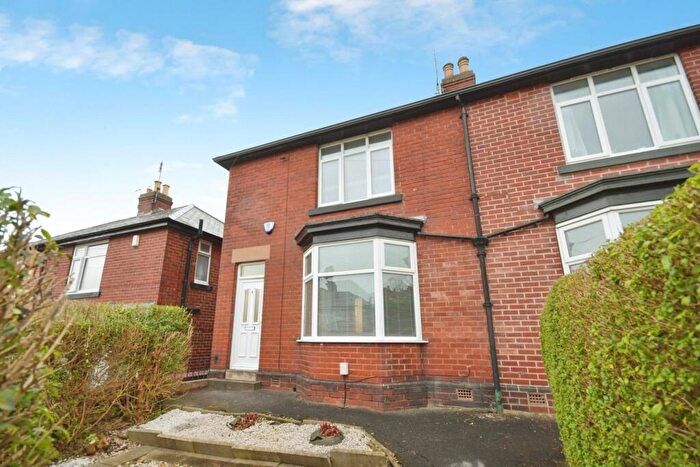 3 Bedroom Semi Detached House To Rent In Moffatt Road, Sheffield, S2