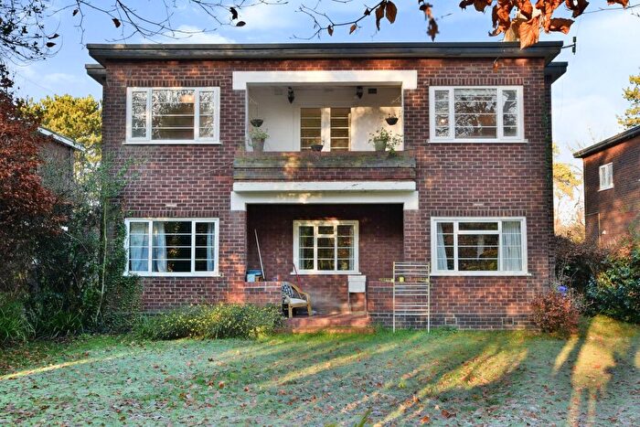 3 Bedroom Maisonette To Rent In Wythenshawe Road, Manchester, M23