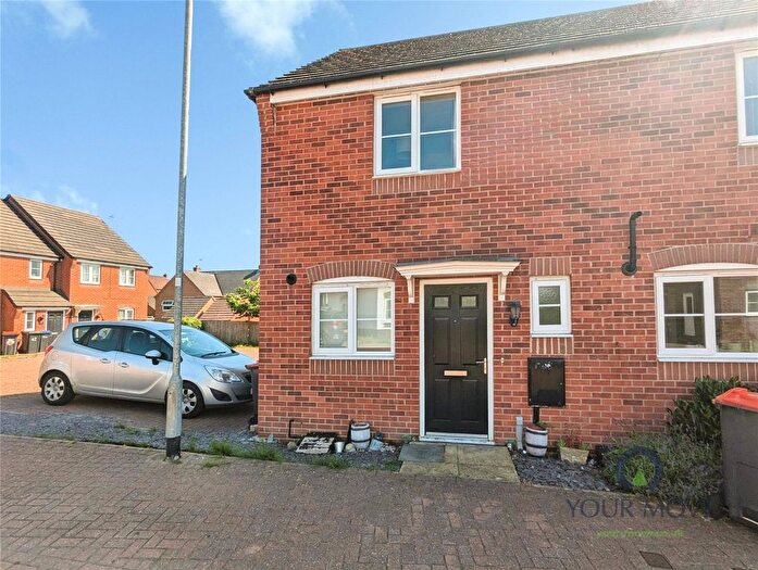 2 Bedroom End Of Terrace House For Sale In Bingley Crescent, Kirkby-In-Ashfield, Nottingham, Nottinghamshire, NG17