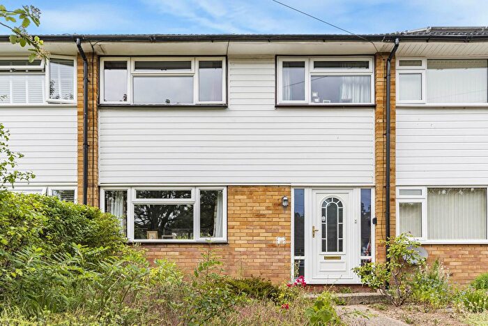 3 Bedroom Property For Sale In Hollingworth Way, Westerham, TN16