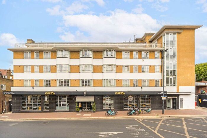 Studio To Rent In Red Lion Street, Richmond, TW9