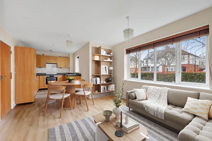 2 Bedroom Flat For Sale In Robson Avenue, London, NW10