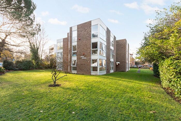 2 Bedroom Flat For Sale In Chislehurst Road, Sidcup, DA14