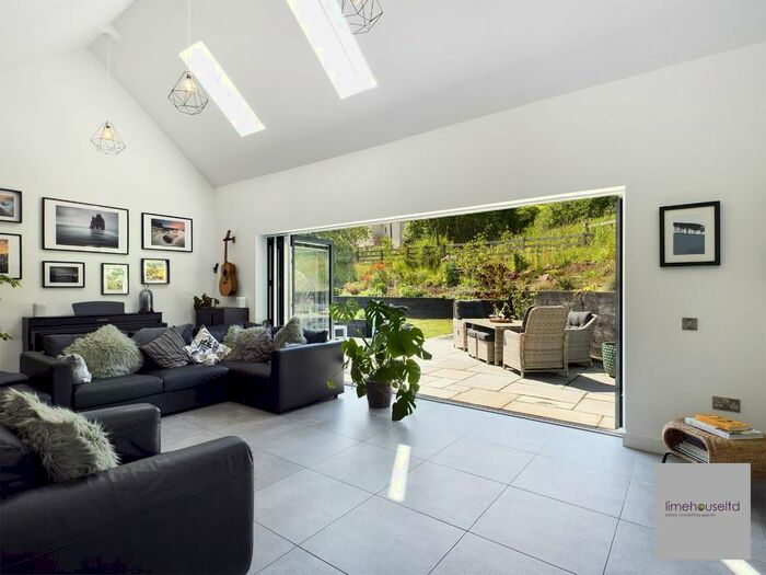 3 Bedroom Bungalow For Sale In Bertram Avenue, Carnwath, Lanark, ML11
