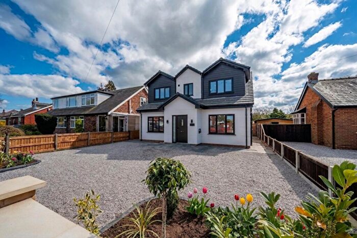 4 Bedroom Detached House For Sale In Blackgate Lane, Tarleton, PR4