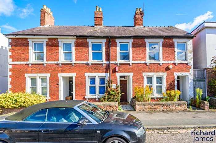 2 Bedroom Terraced House For Sale In Eastcott Road, Old Town, Swindon, SN1