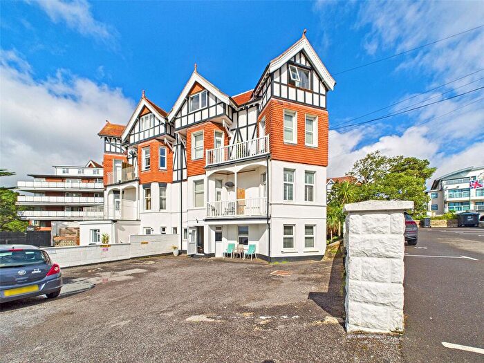 2 Bedroom Apartment For Sale In Boscombe Spa Road, Bournemouth, Dorset, BH5