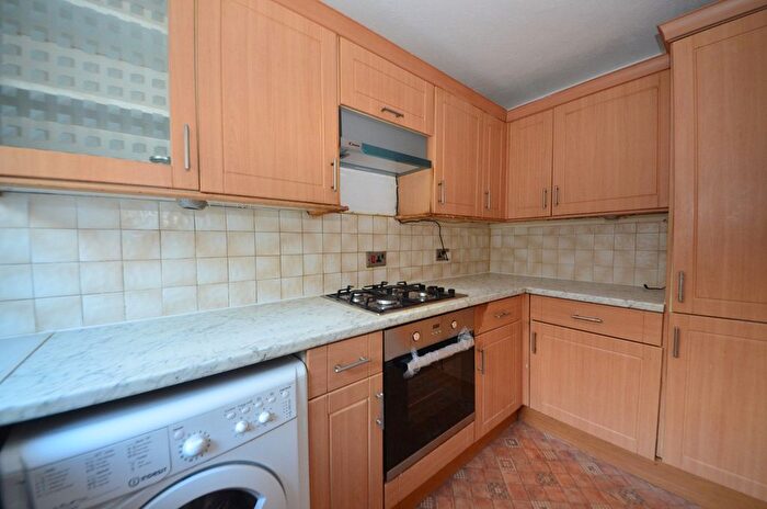2 Bedroom Flat To Rent In Beulah Road, Thornton Heath, CR7
