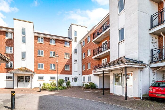 1 Bedroom Flat To Rent In Chantry Close, London, SE2