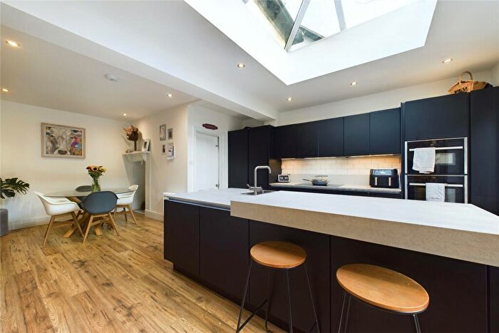 4 Bedroom Detached House For Sale In Oxford Road, Tilehurst, Reading, Berkshire, RG31