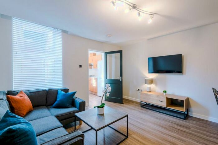 3 Bedroom Terraced House To Rent In Chillingham Road, Newcastle, NE6