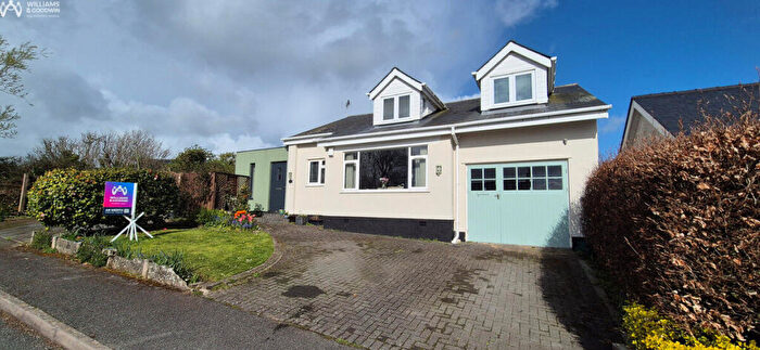 4 Bedroom Detached House For Sale In Tyddyn Fadog Estate, Tyn-y-gongl, Anglesey, LL74