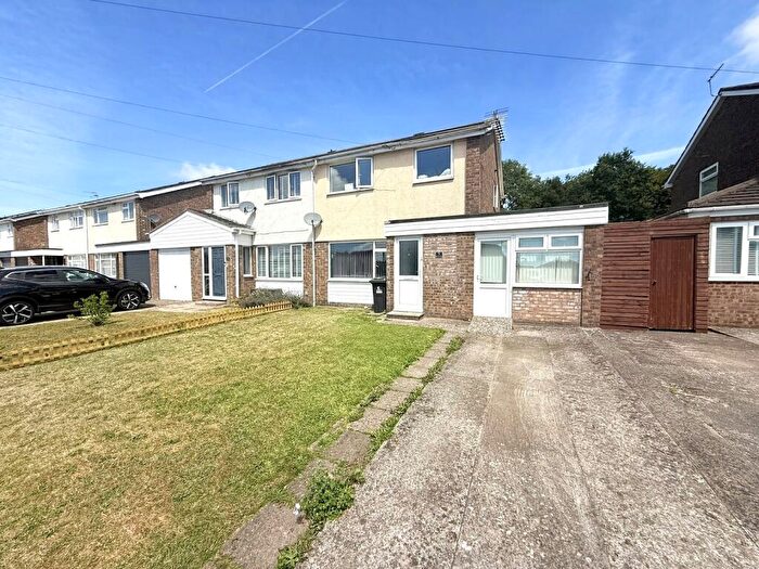 3 Bedroom Semi-Detached House For Sale In Swallow Drive, Caldicot, Newport., NP26