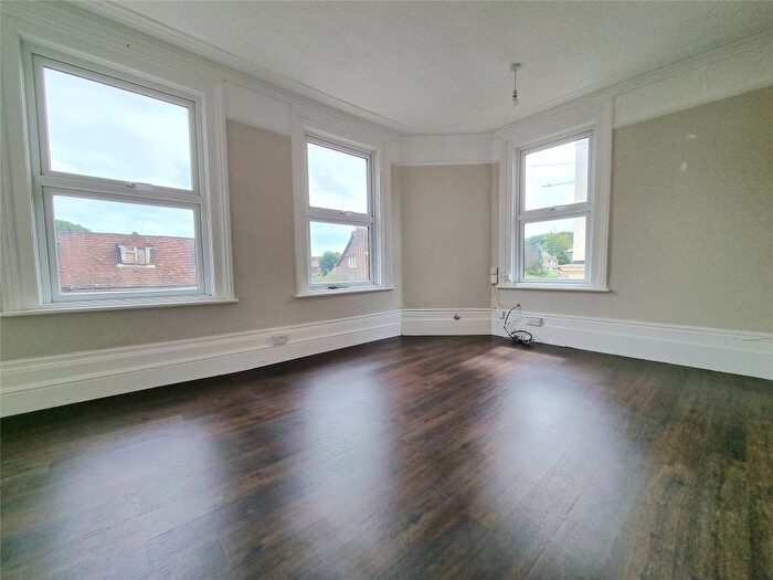 1 Bedroom Flat To Rent In London Road, Southborough, Tunbridge Wells, Kent, TN4