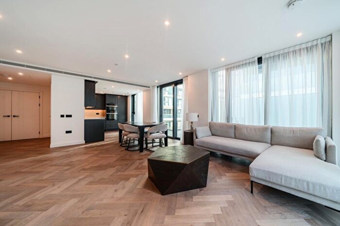3 Bedroom Apartment To Rent In Merino Gardens, Wapping, E1W