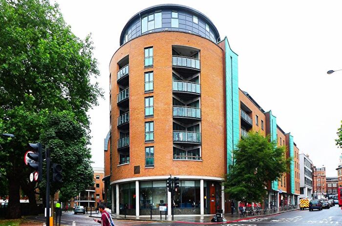 1 Bedroom Flat To Rent In Angel Southside, Angel, London, EC1V