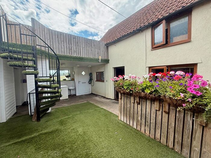 2 Bedroom Link Detached House For Sale In Oxenpill, Meare, BA6