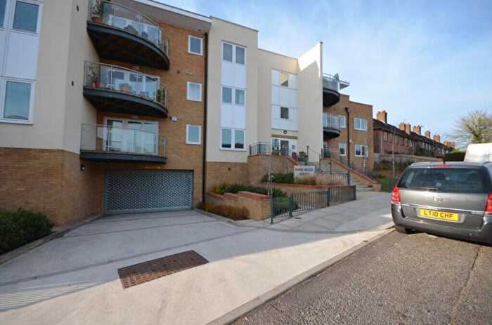 2 Bedroom Flat For Sale In Reservoir Road, Ruislip, HA4