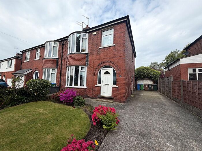 3 Bedroom Semi-detached House For Sale In Springfield Road, Middleton, Manchester, M24