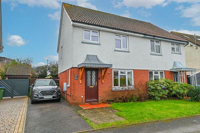 3 Bedroom Semi Detached House For Sale In Moraunt Drive, Portchester, PO16