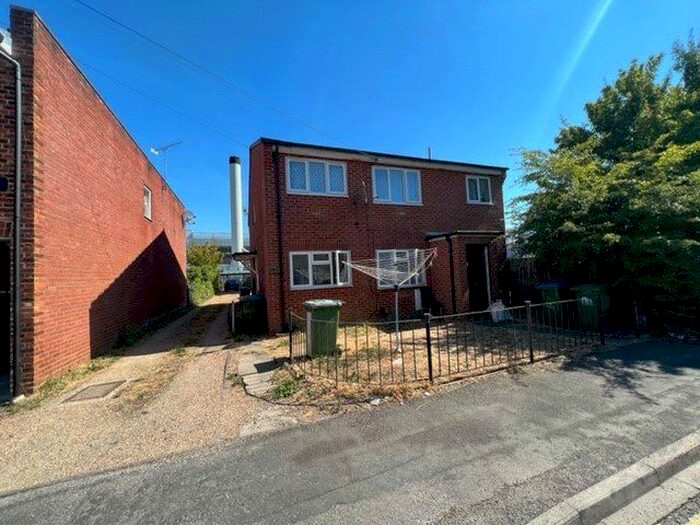 1 Bedroom Flat To Rent In Laundry Road, Southampton, Hampshire, SO16