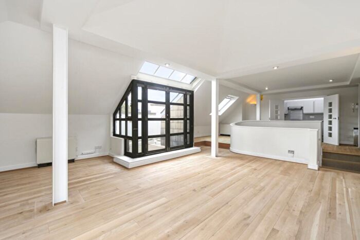 2 Bedroom Flat To Rent In Wapping High Street London, E1W