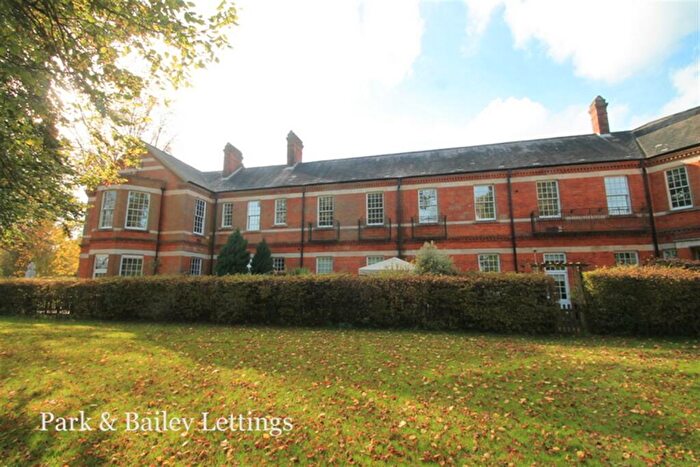 3 Bedroom Apartment To Rent In Bedroom First Floor Apartment In Coulsdon, CR5